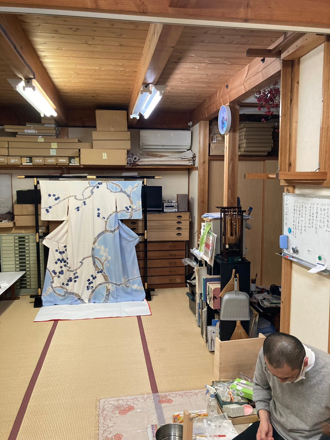 Inside the Atelier; Ogura Atsushi. – 銀座もとじオンラインショップ