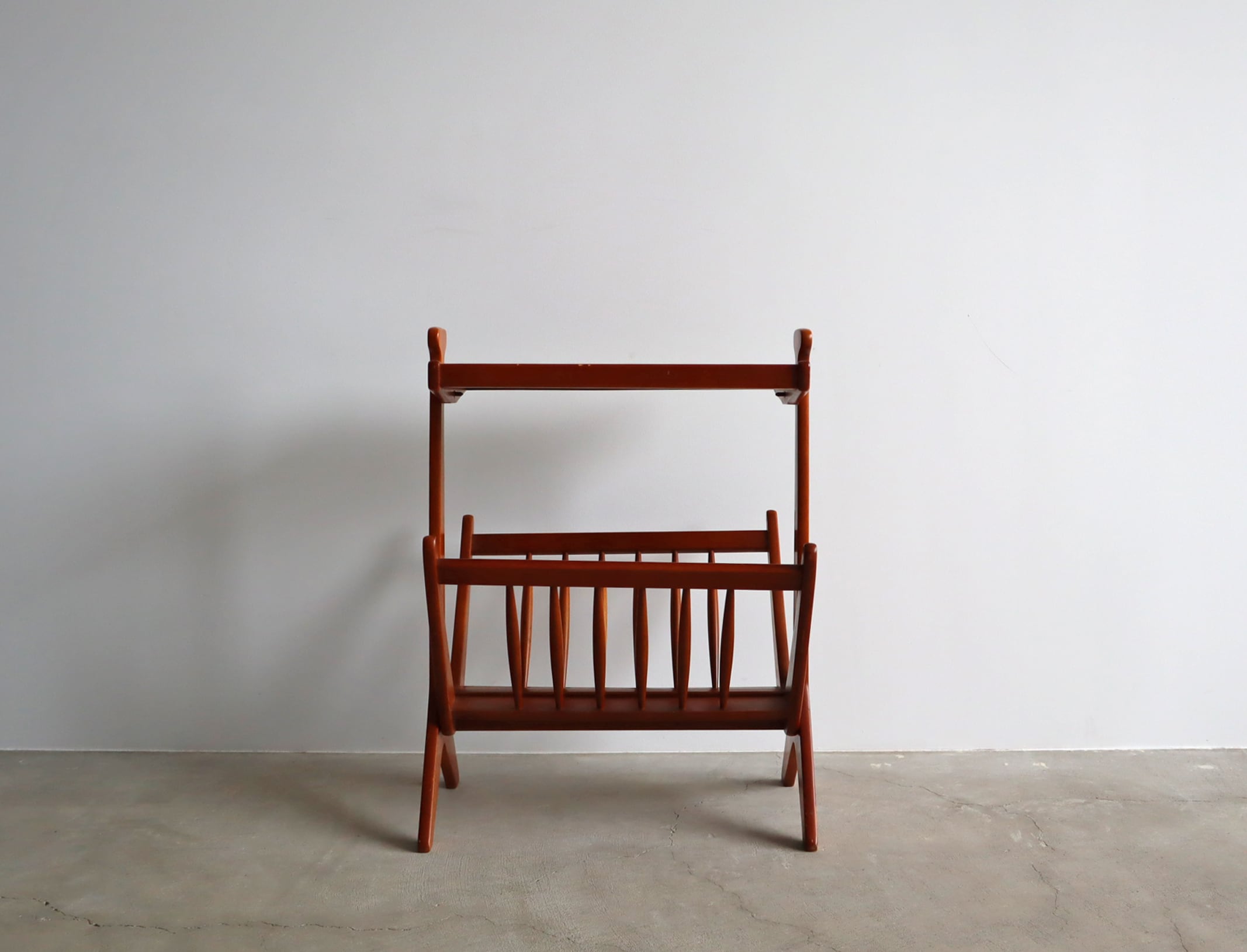 オールド カリモク ヴィンテージ マガジンラック＆サイドテーブル | fismic