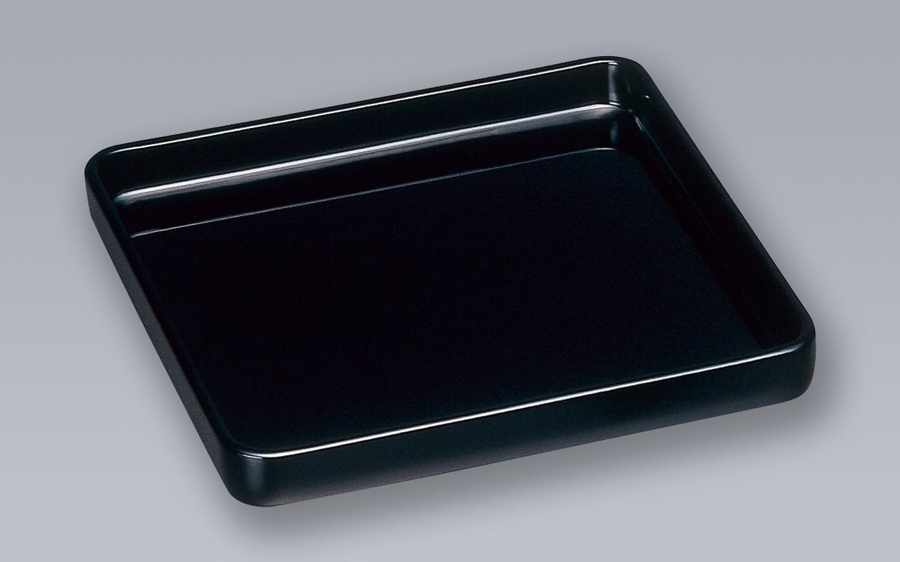 角盆（中） | 川連漆器：阿部健吉商店