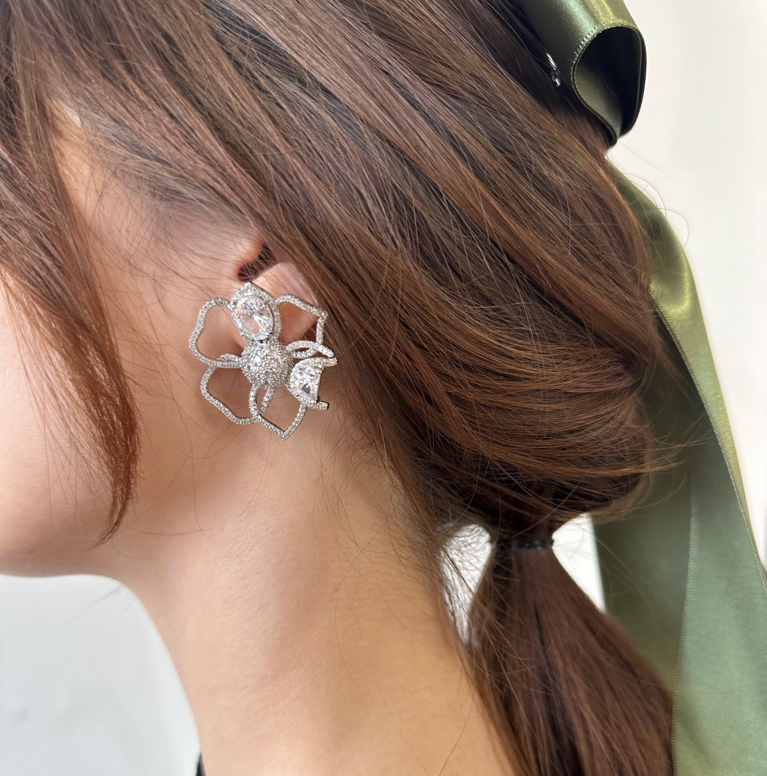 カメリア ( ピアス / イヤリング ) | THE HANY 公式オンラインショップ