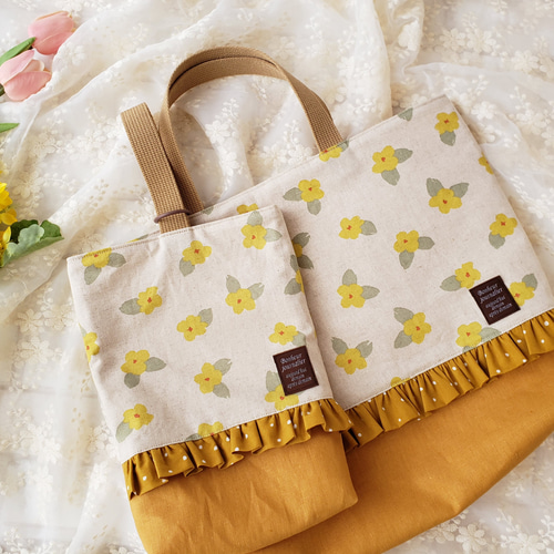入園・入学準備 》北欧花柄 フリル付きレッスンバッグとシューズバッグ