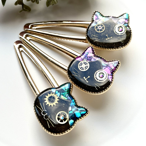 レジン 螺鈿と歯車のハチワレ猫 ヘアクリップ ブルー ヘアクリップ