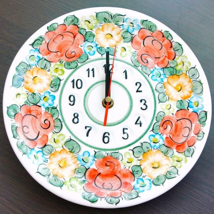 ヴウォツワヴェク陶器の時計