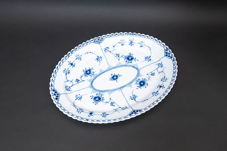 ロイヤル・コペンハーゲン ブルーフルーテッドフルレース 30cmオーバル