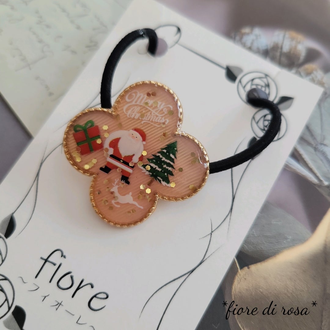 生徒様作品 お花のクリスマスヘアゴム | 福岡県北九州市 UVレジン教室