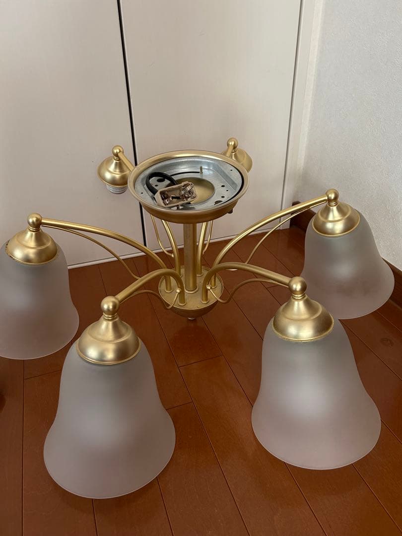 ゴールド シャンデリア 6灯 ガラスシェード　ナショナル　照明器具 6灯シャンデリア LED対応可 送料無料 シャンデリア ゴールド 天井照明