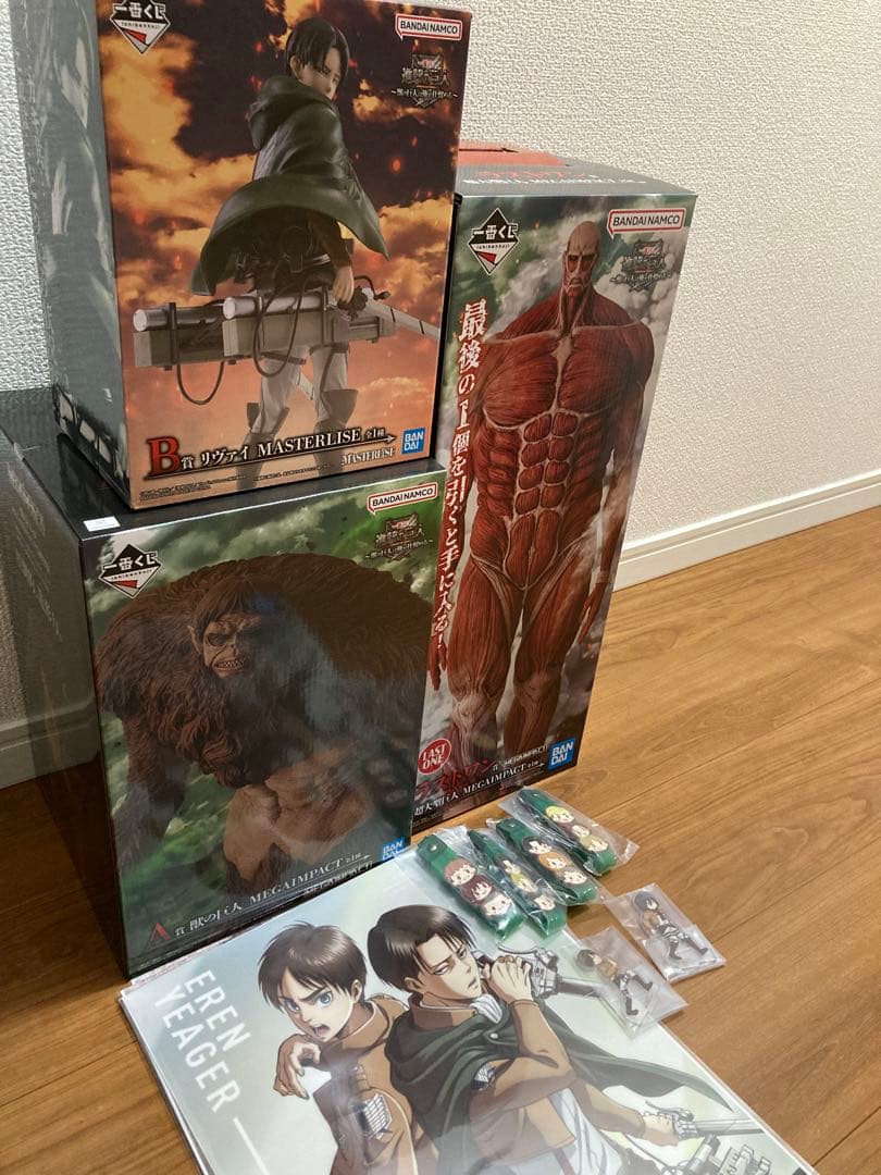 一番くじ 進撃の巨人 A賞 B賞 ラストワン賞 新品未開封　フィギュアコンプ 一番くじ『進撃の巨人』 A：獣の巨人、B：リヴァイ、ラストワン：超