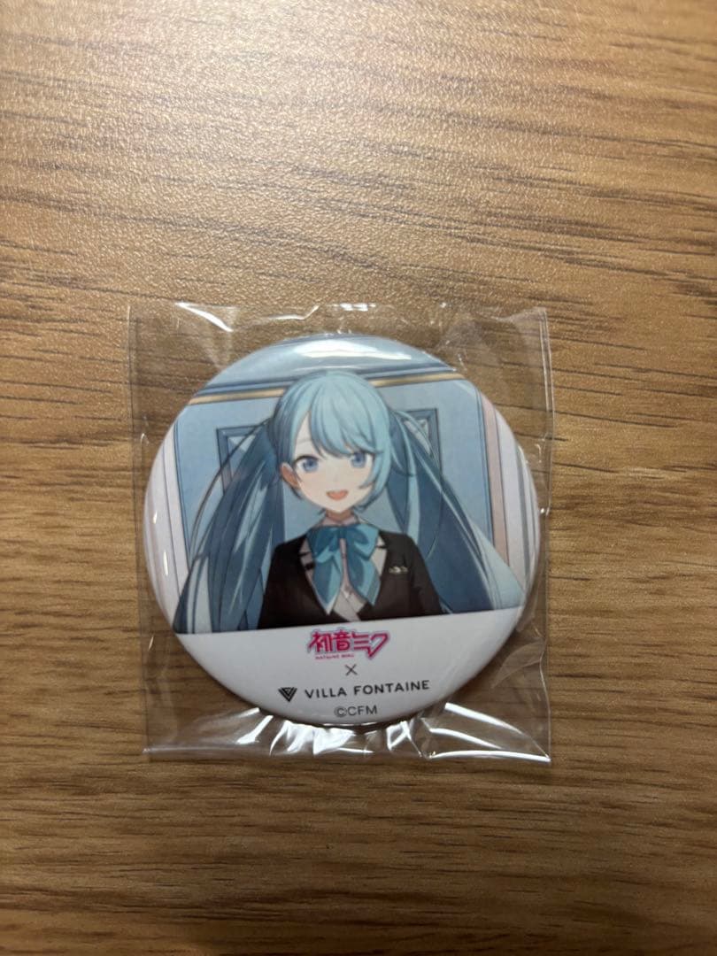 ホテルヴィラフォンテーヌ羽田 誕生日お祝い缶バッジ 初音ミク - メルカリ