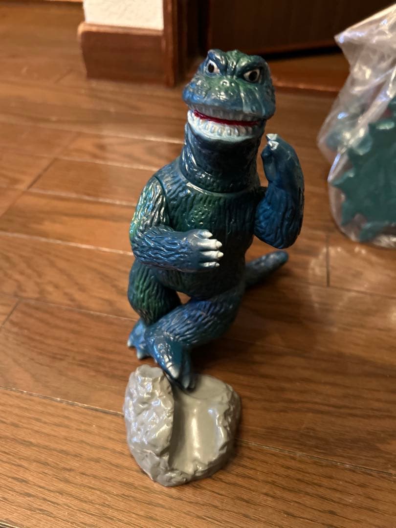 シェー　ゴジラ　ベアモデル 楽天市場】ベアモデル シェーゴジラ【2015年3月下旬発送予定